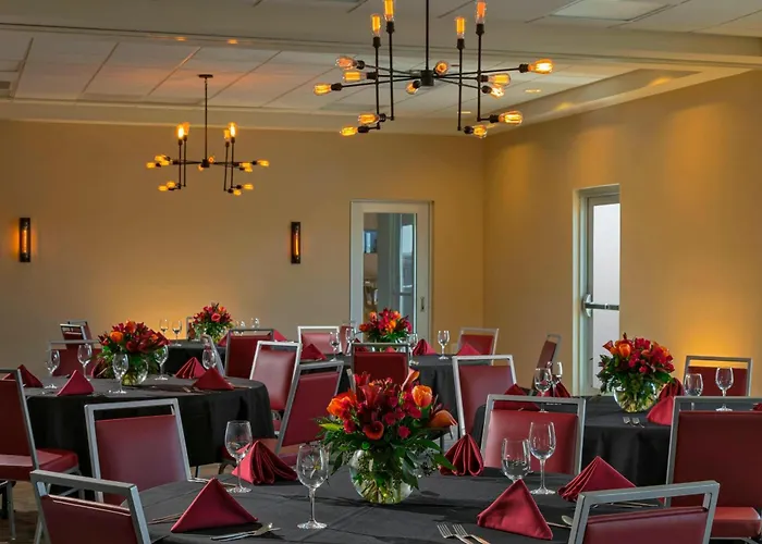 Four Points By Sheraton Midland