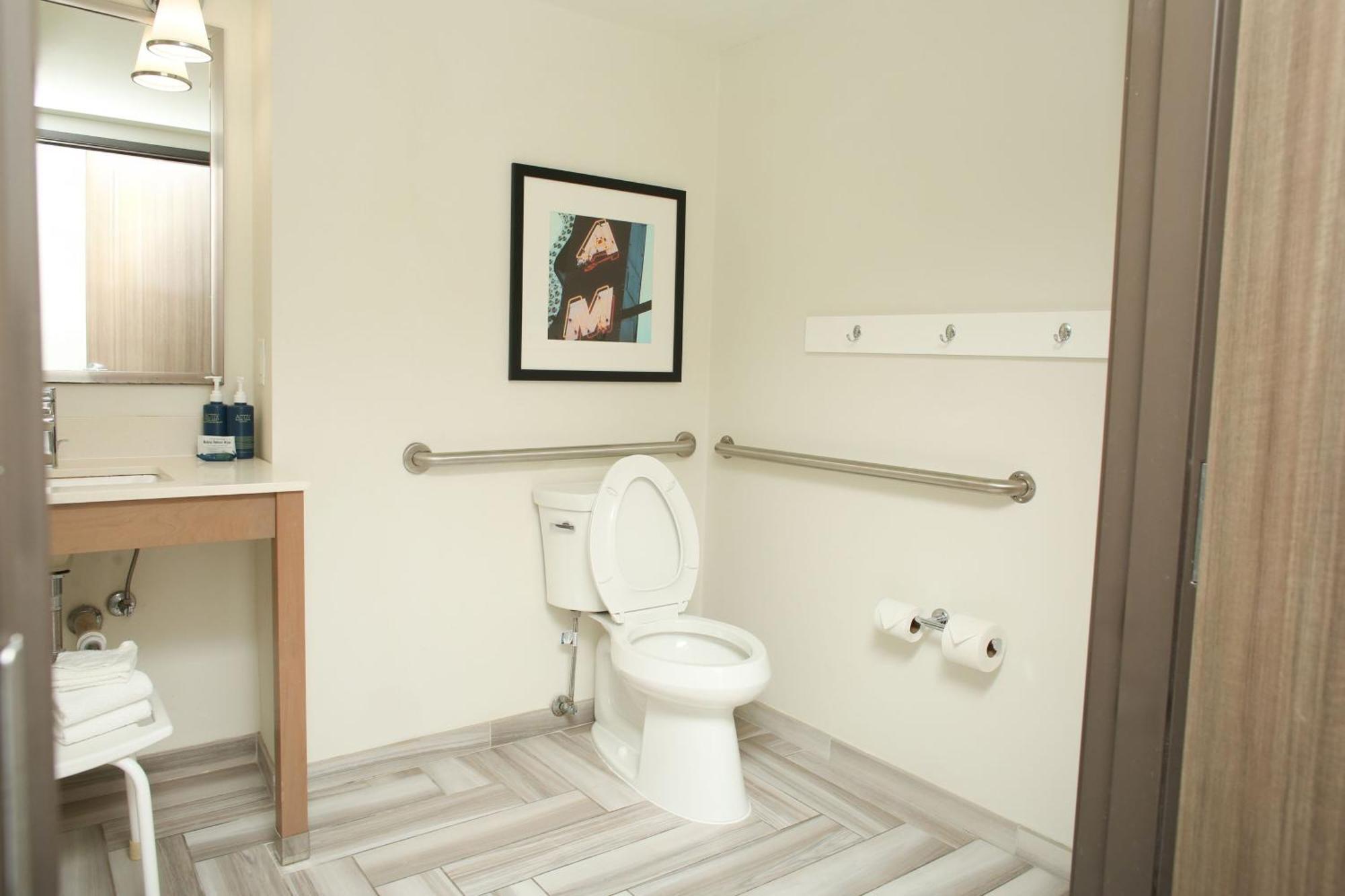 Hotel Four Points By Sheraton 3*