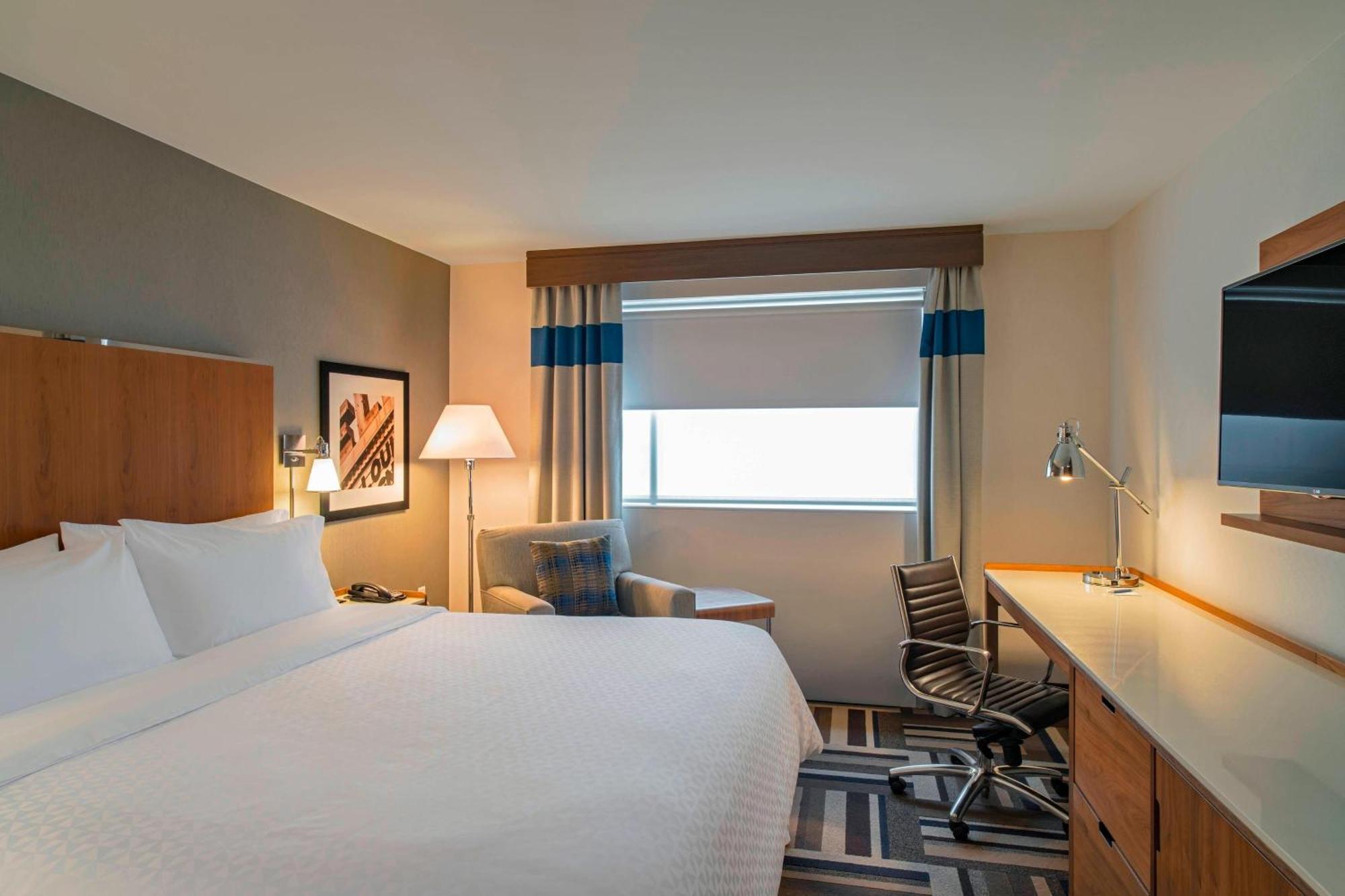Four Points By Sheraton Hotel 3*