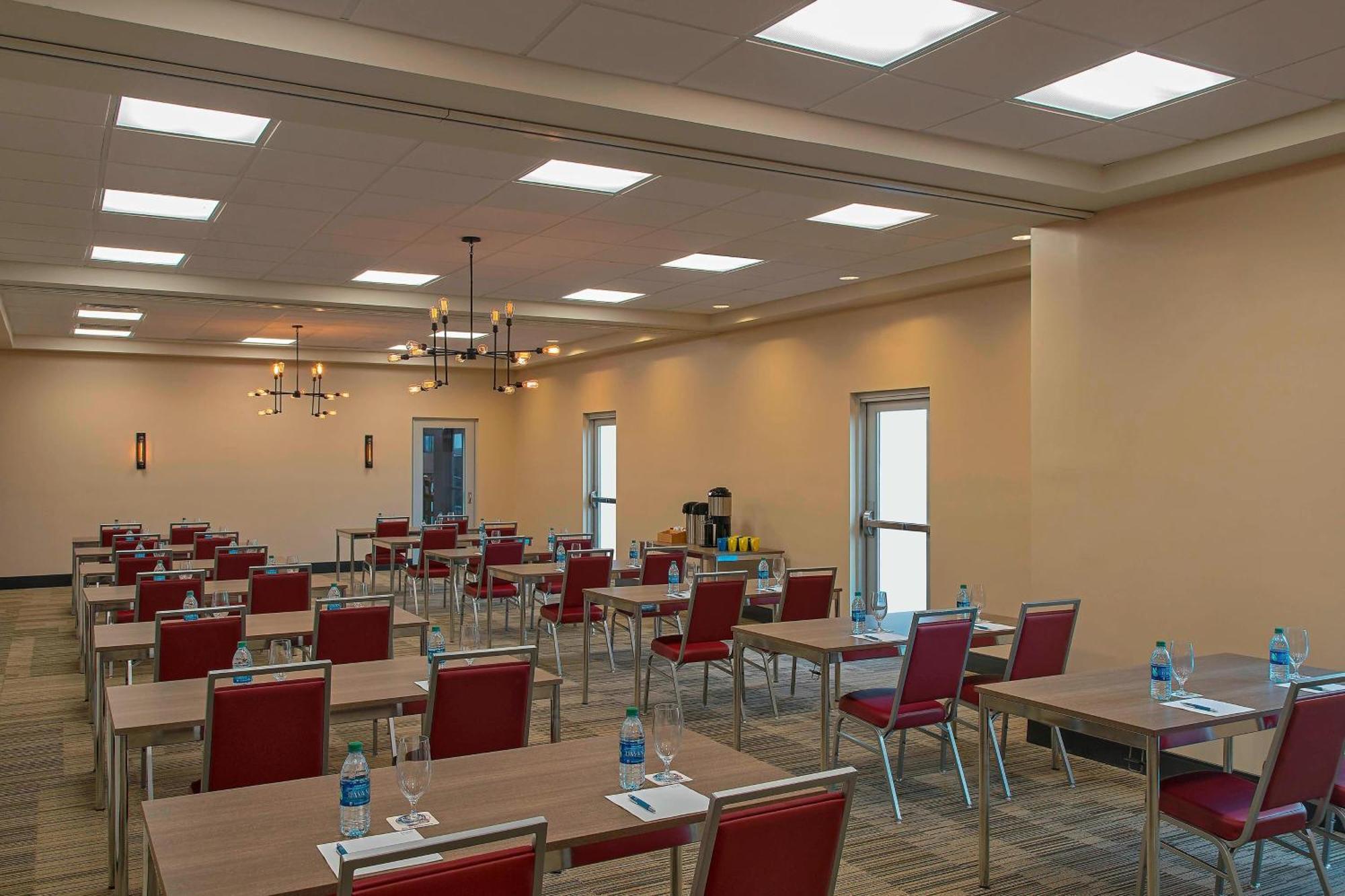 Four Points By Sheraton Hotel 3*
